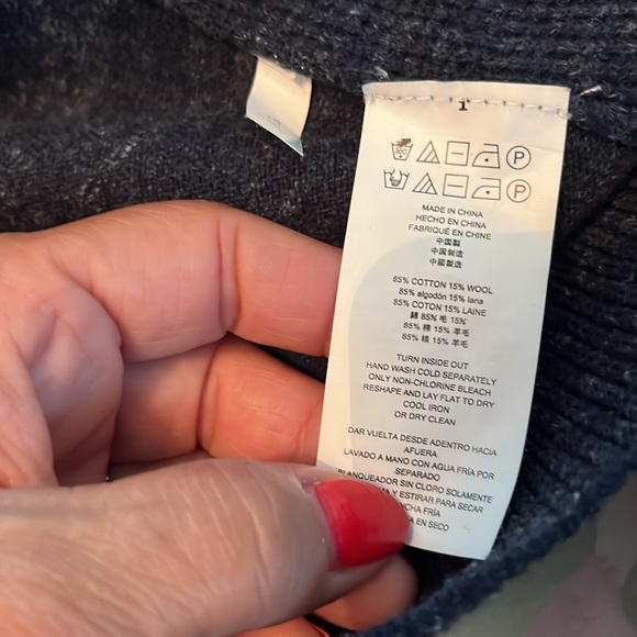 Michael Kors sweater - Picture 6 of 6